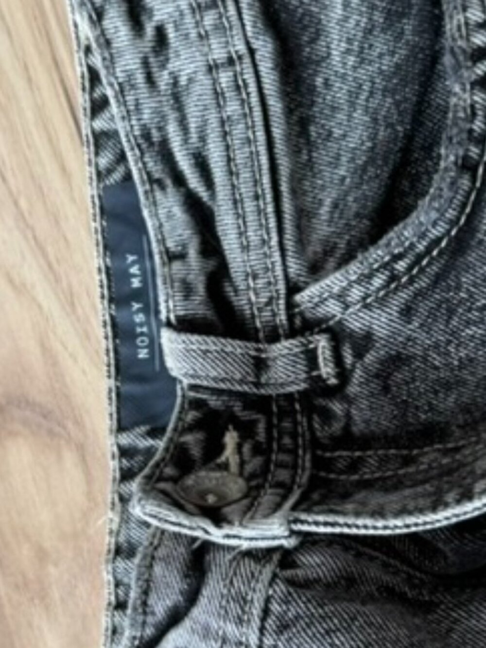 Noisy May Distressed Gray Wide Leg Jeans - Picture 4 of 5